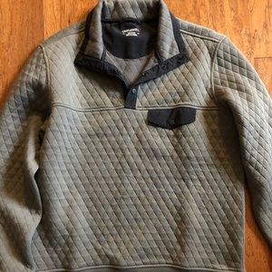 Untuckit pullover